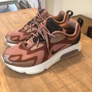 Nike Air Max 200 Women's Sneakers